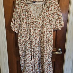 Old Navy Floral Print Dress in Red and Cream